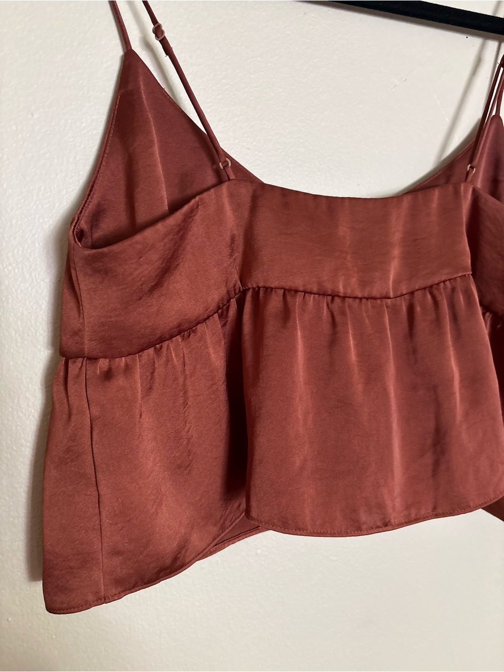 Wilfred Aritzia Satin Lover Cropped Cami Top Brown XS - Picture 8 of 13